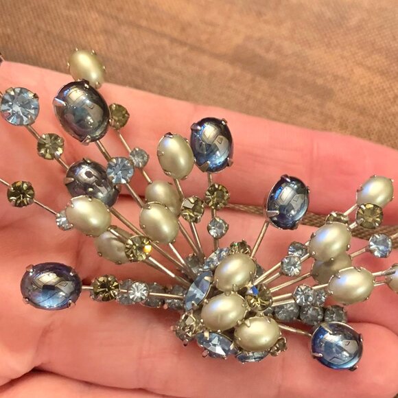 Designer Mid Century Hattie Carnegie Rhinestone Brooch - Signed - Picture 2 of 5